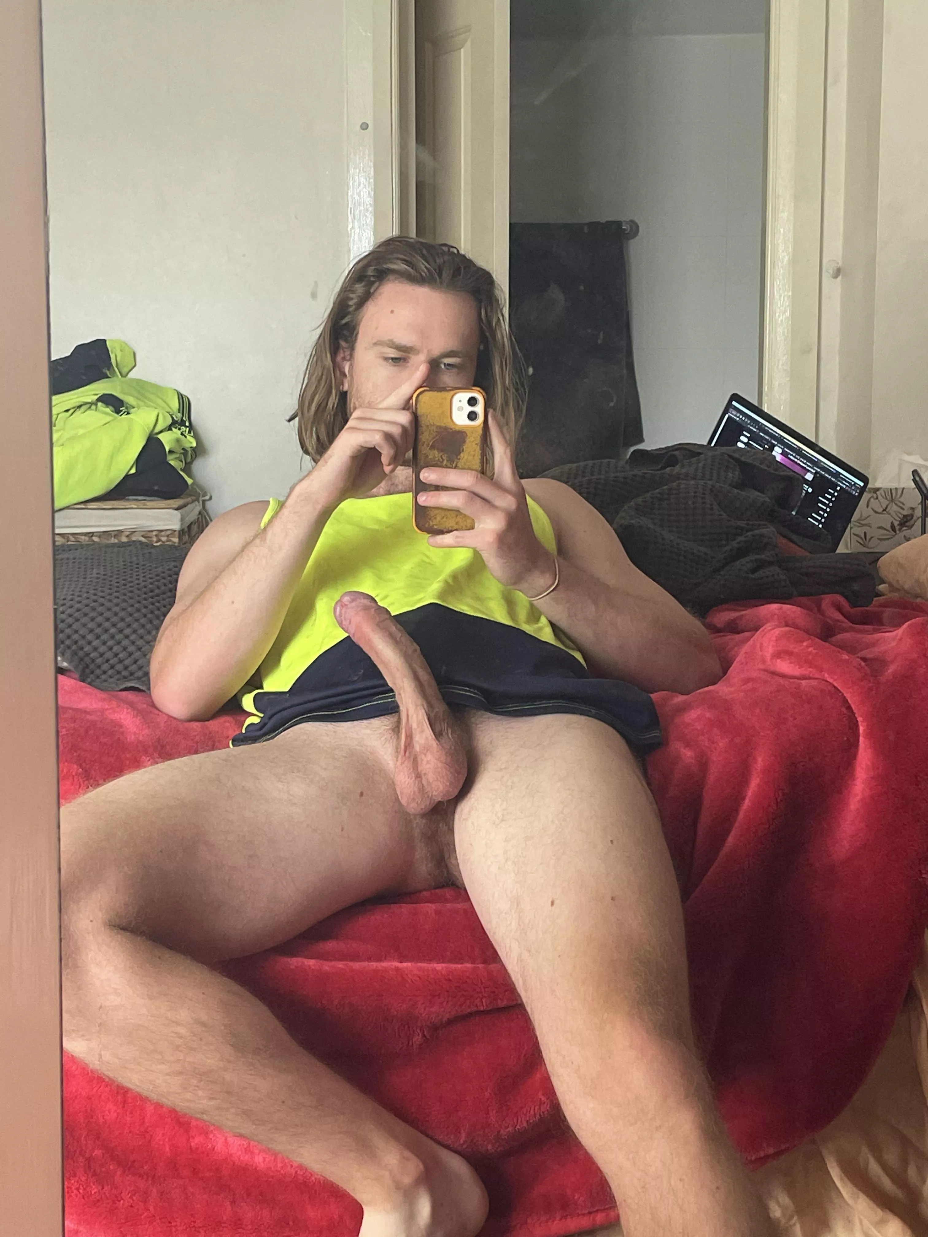 A long day in the Aussie sun means I need to be looked after [26]