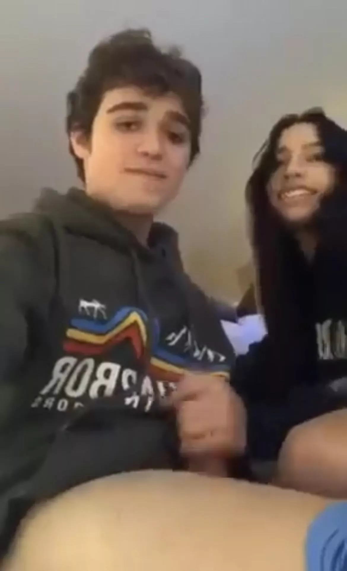 Anyone know where to see the full vid?