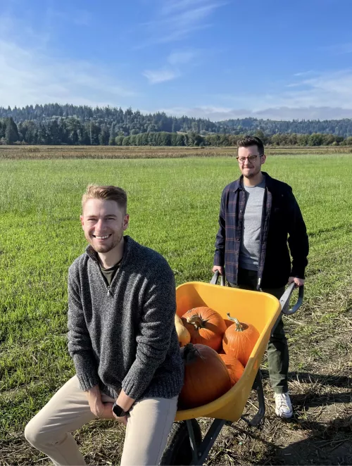 crazy to believe it’s been 7 years together🫰🏼