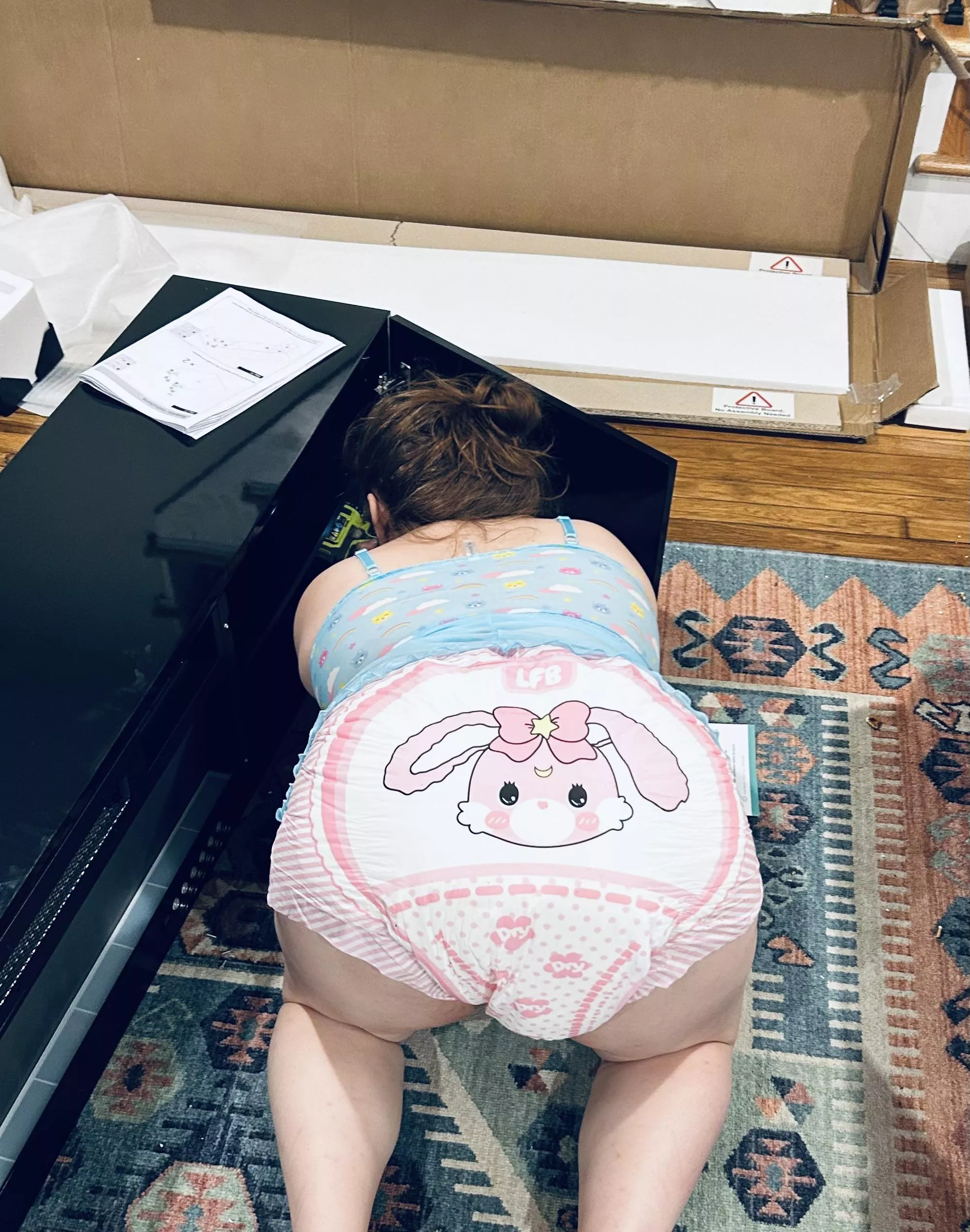 Diapered builder back at it