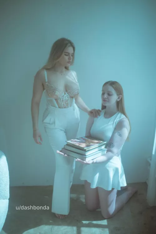 Good girl, Maya. Stay still