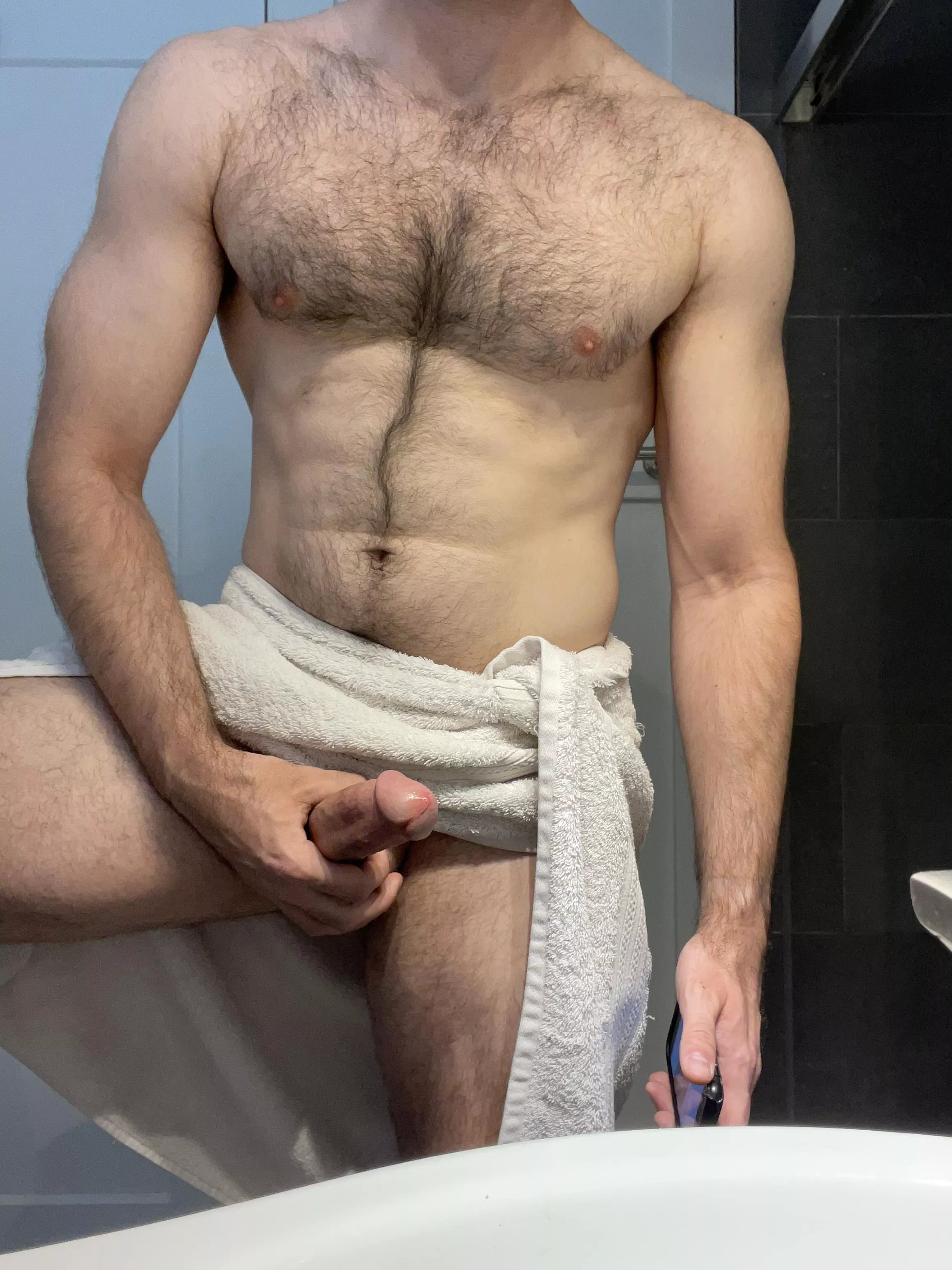 gym then straight to the showers (M)