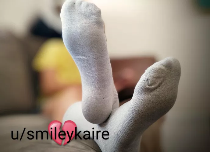 Here we have my [f]uck me socks🤭.. wellll really all my socks are my fuck me socks lol so whatcha waiting for🍆🧦😈