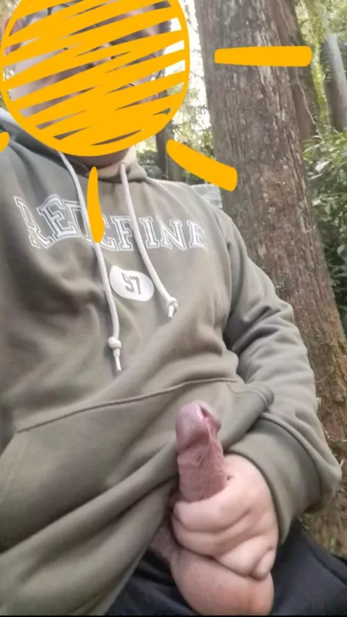 It's a bit boring to be alone in the forest