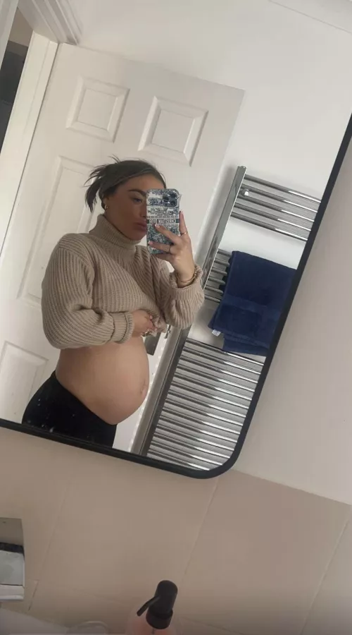 Mirror pics with my bump are the best [pregnant]