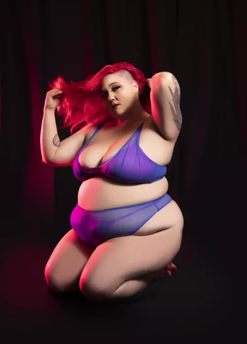 My hair is only one of my amazing features 🖤