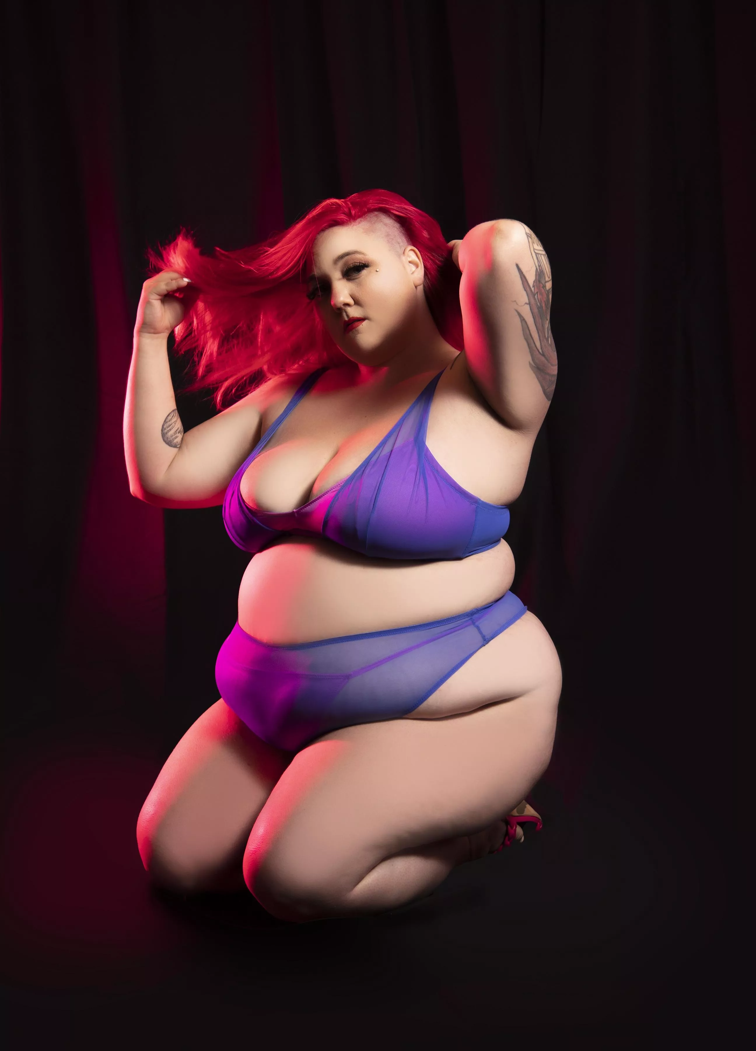 My hair is only one of my amazing features 🖤