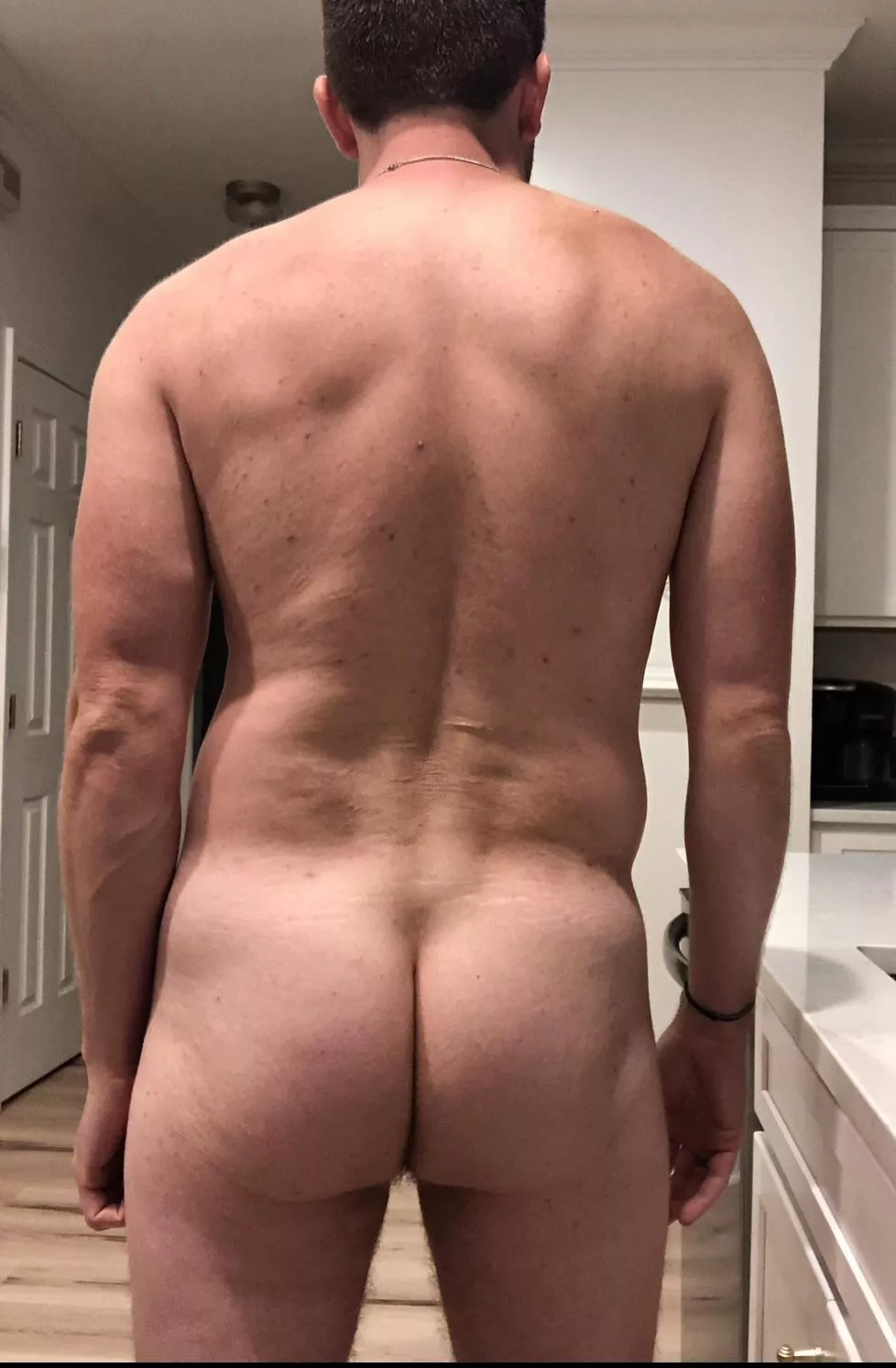 [32] What the cute young 30s dad next door looks like naked.