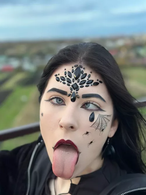 Aim for my tongue 😝