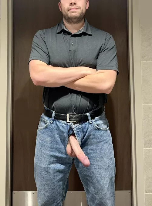 Are you a fan of this dad’s cut cock?