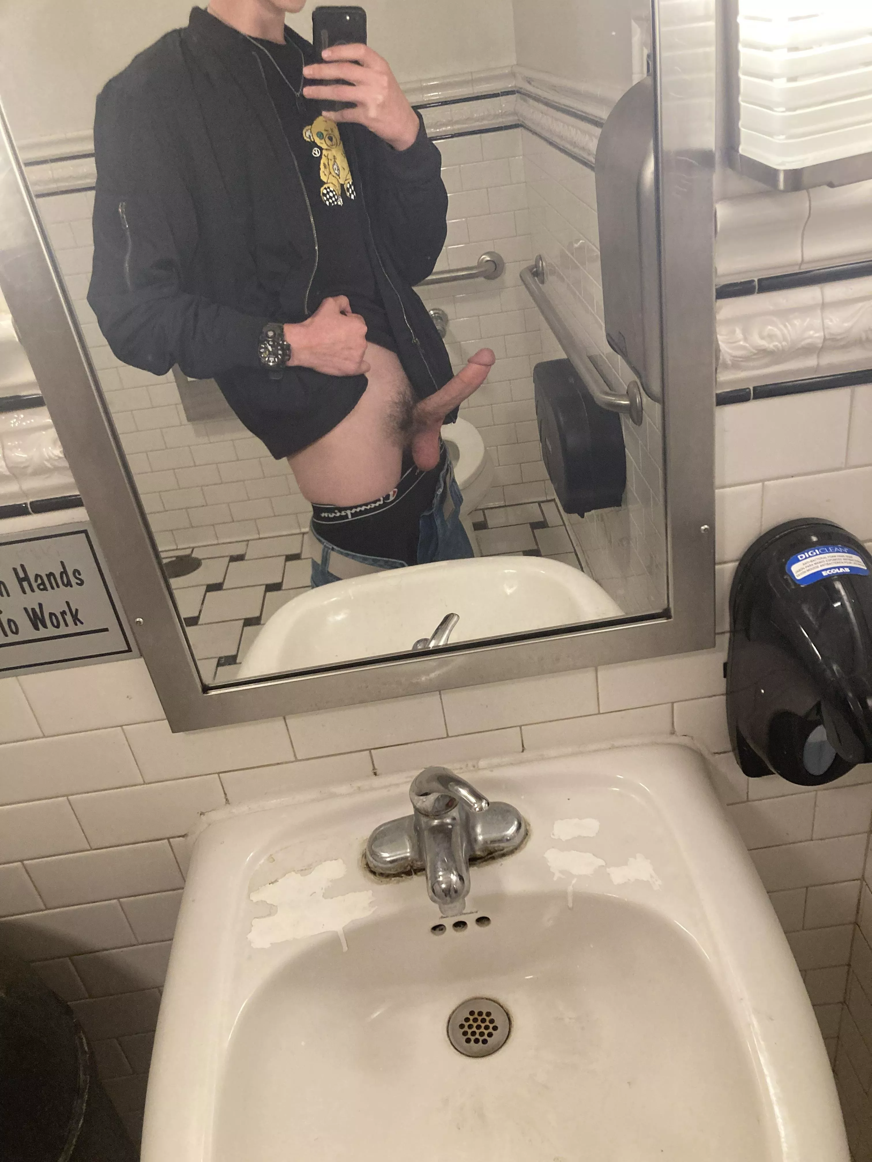 Can’t control my hornyness lol 👀