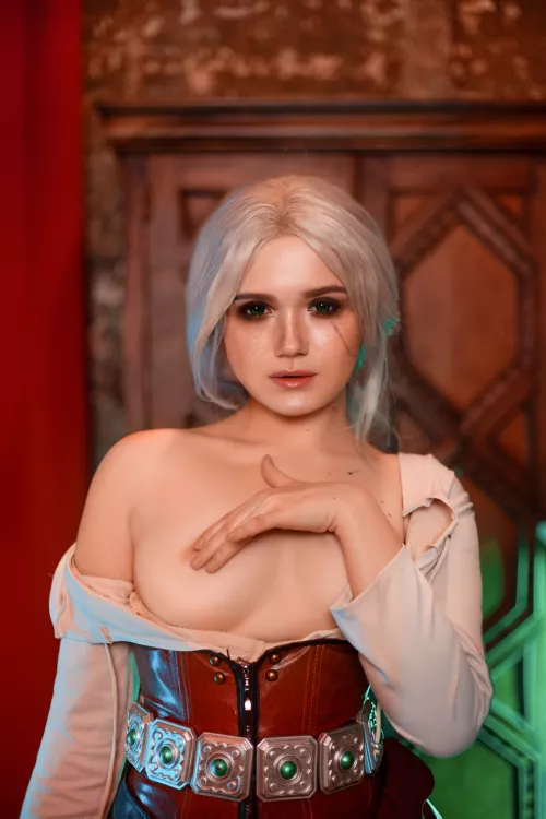 Ciri cosplay (Neyrodesu)