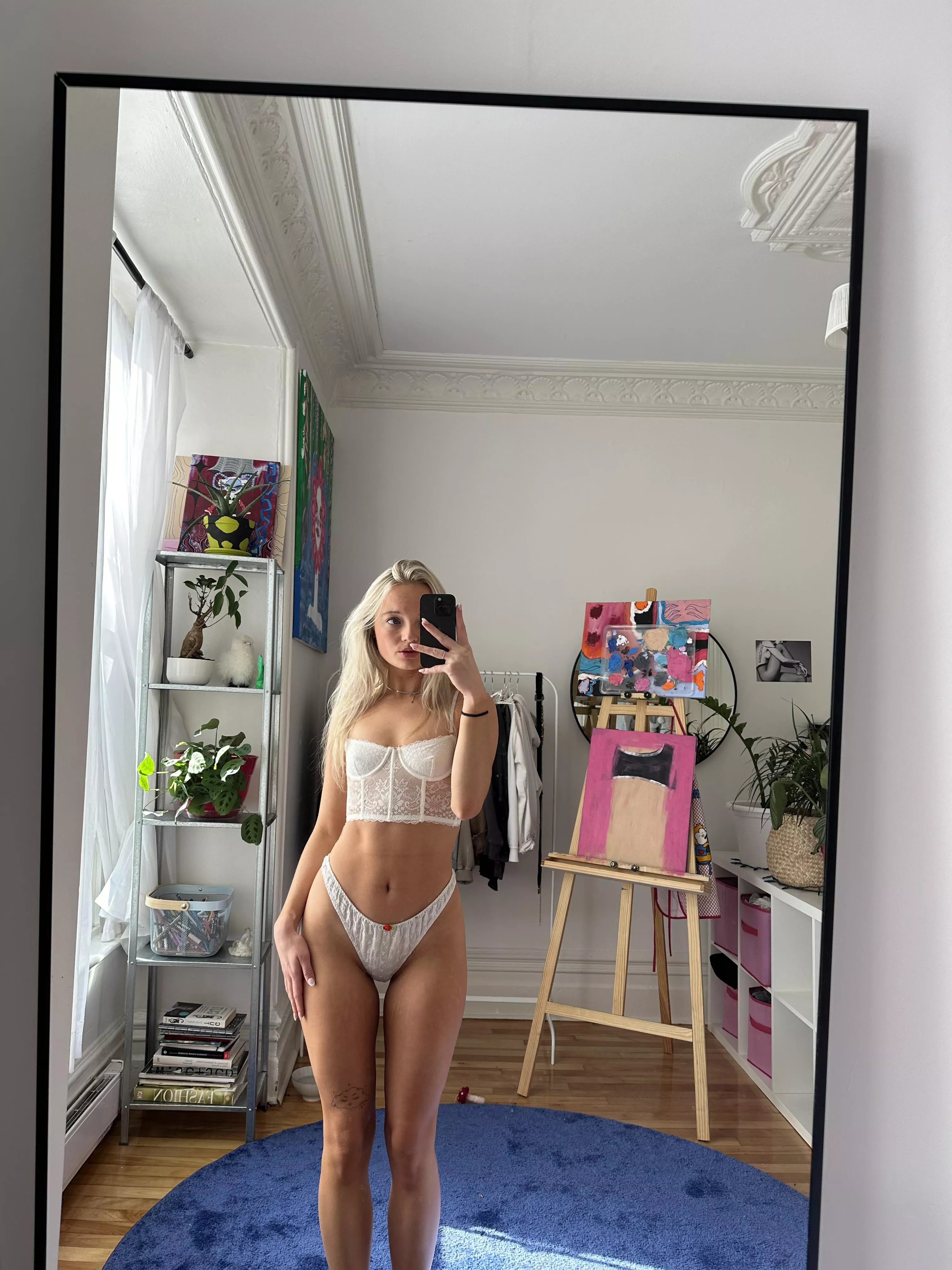 Home alone and ready to please you daddy (@lucybroooke) [onlyfans]