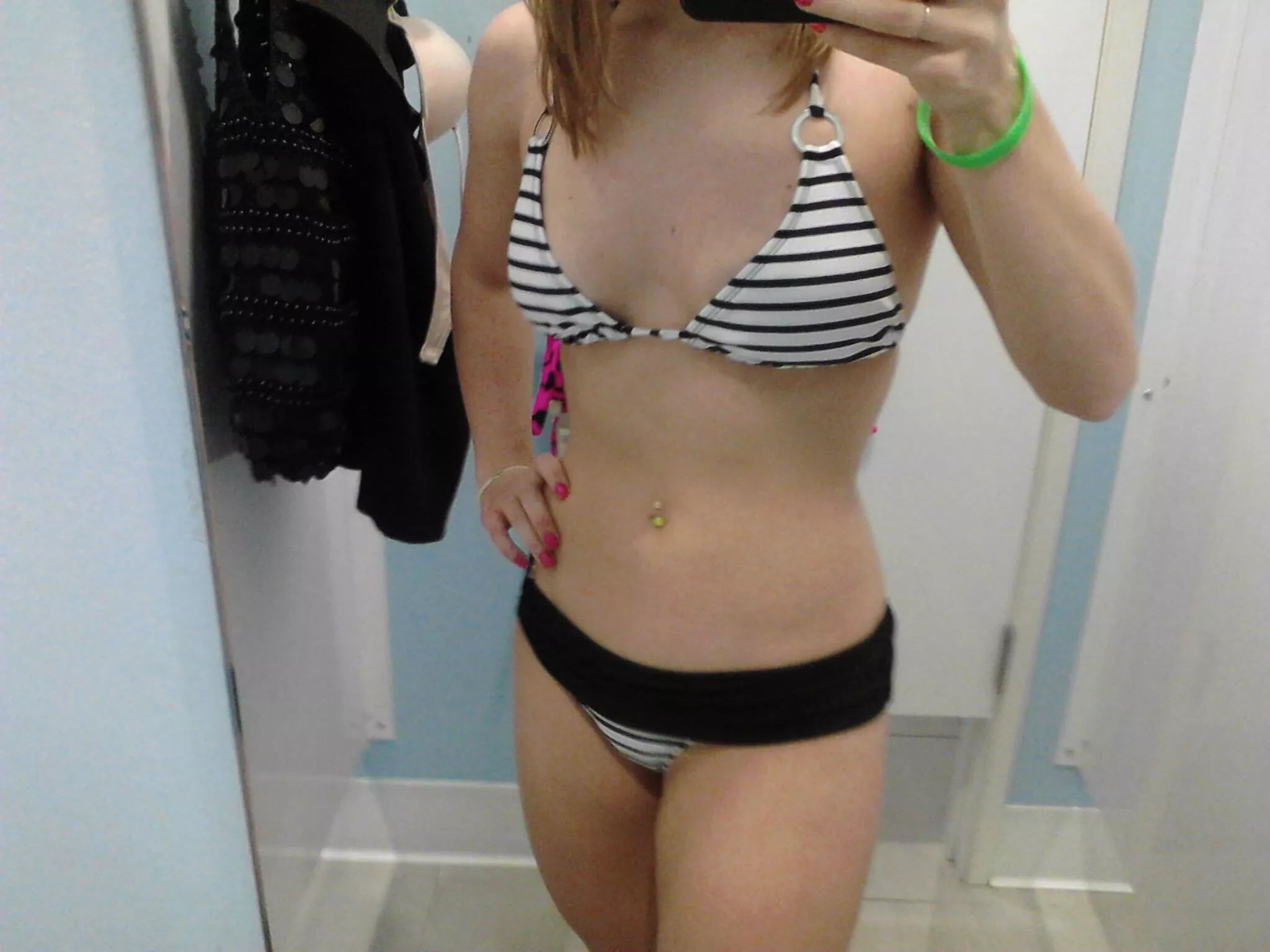 Hubby is out of town. #AttentionPlease.