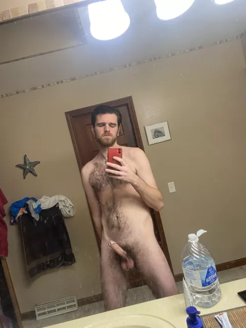 I love taking pics after my shower 😅