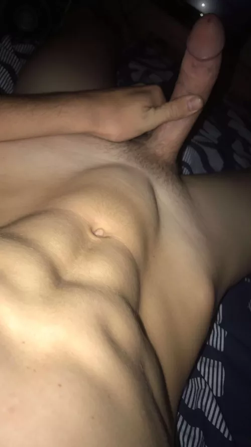 i was 19 in this pic, im 20 now with tattoos my dms are open