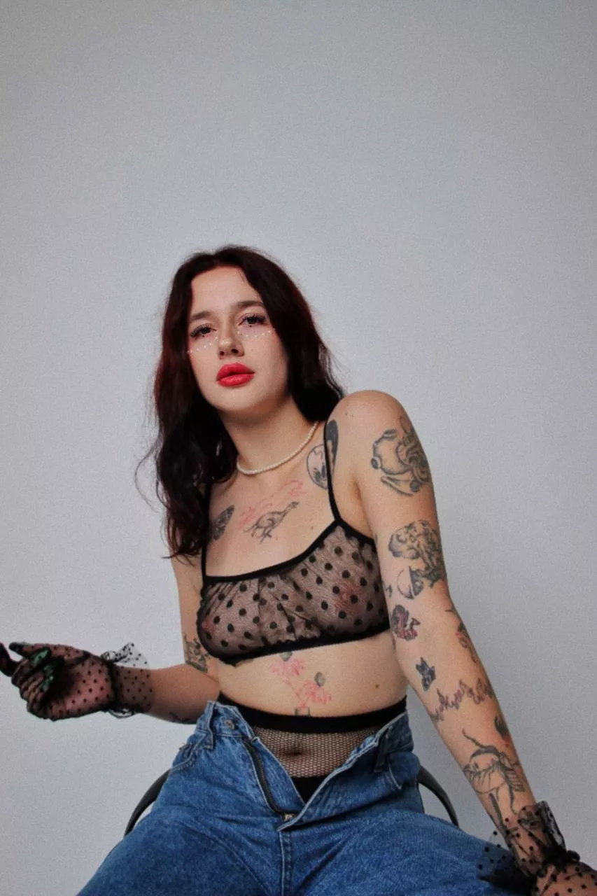 If you like petite girls and pussy, you're mine!