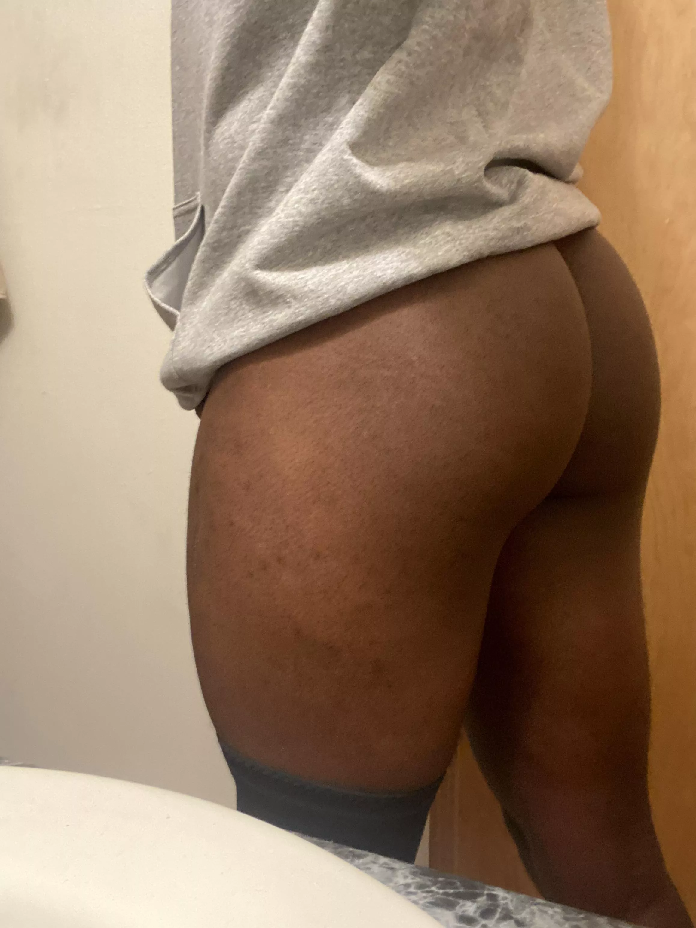 Ima get back in the gym next month after my knee heal