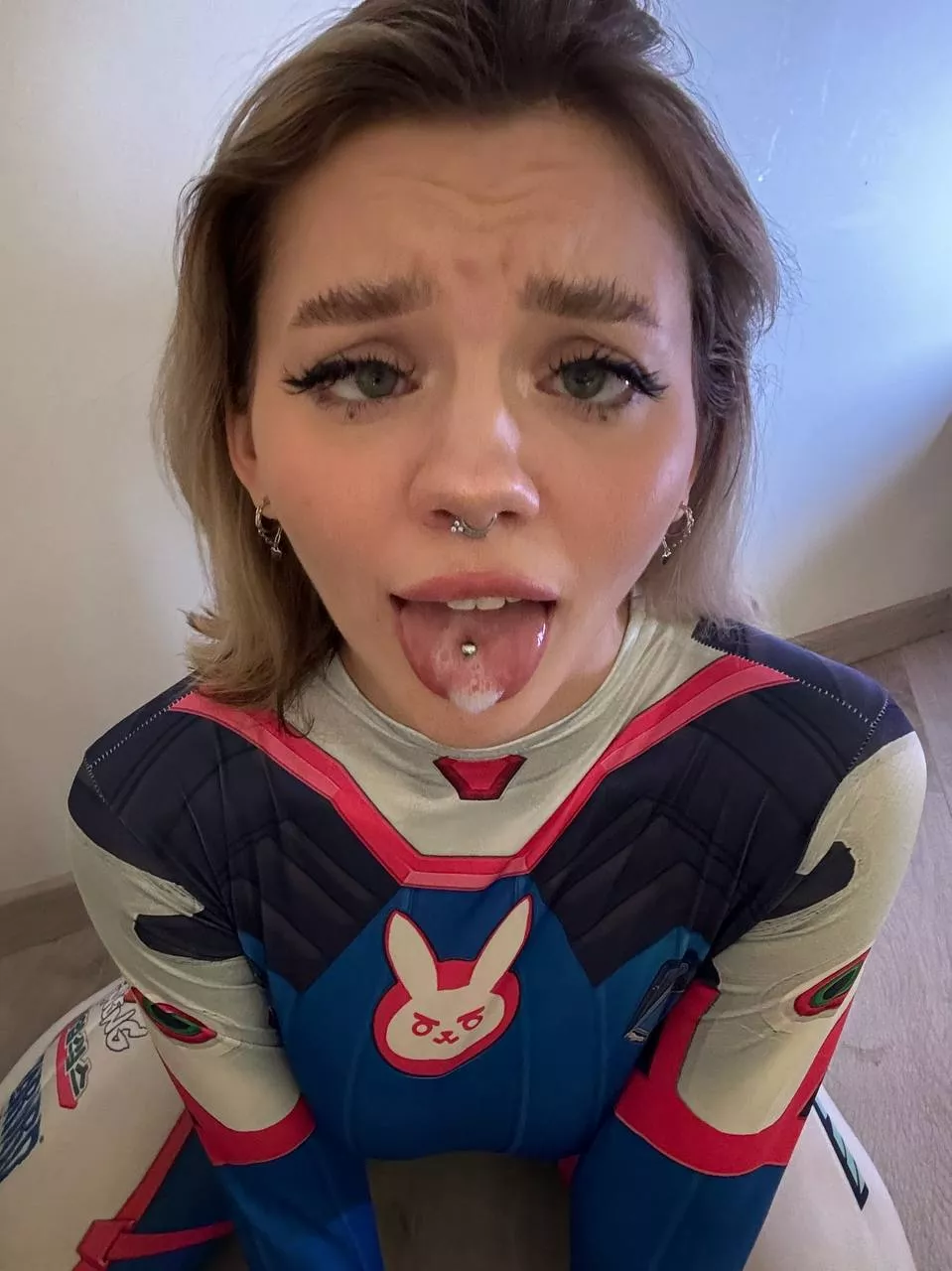 Open your mouth wide to get all your mommy juice. [oc]