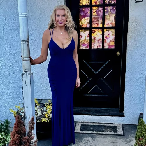 Sexy 50 Year Old IUTR