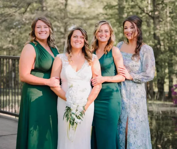 Sisters at wedding [4]