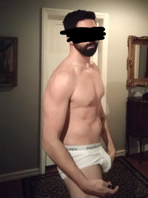 wanna see the veins in my hanes?