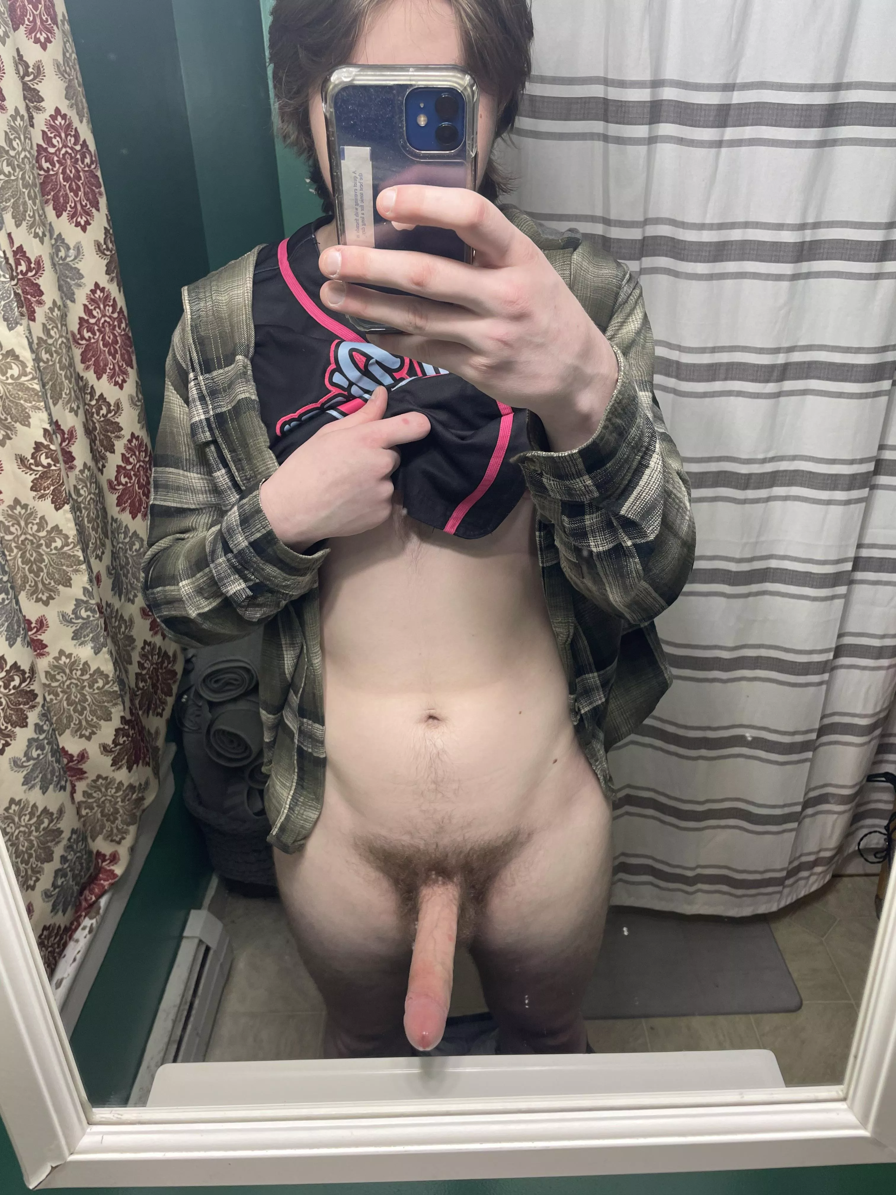 19 Just got off work 😏