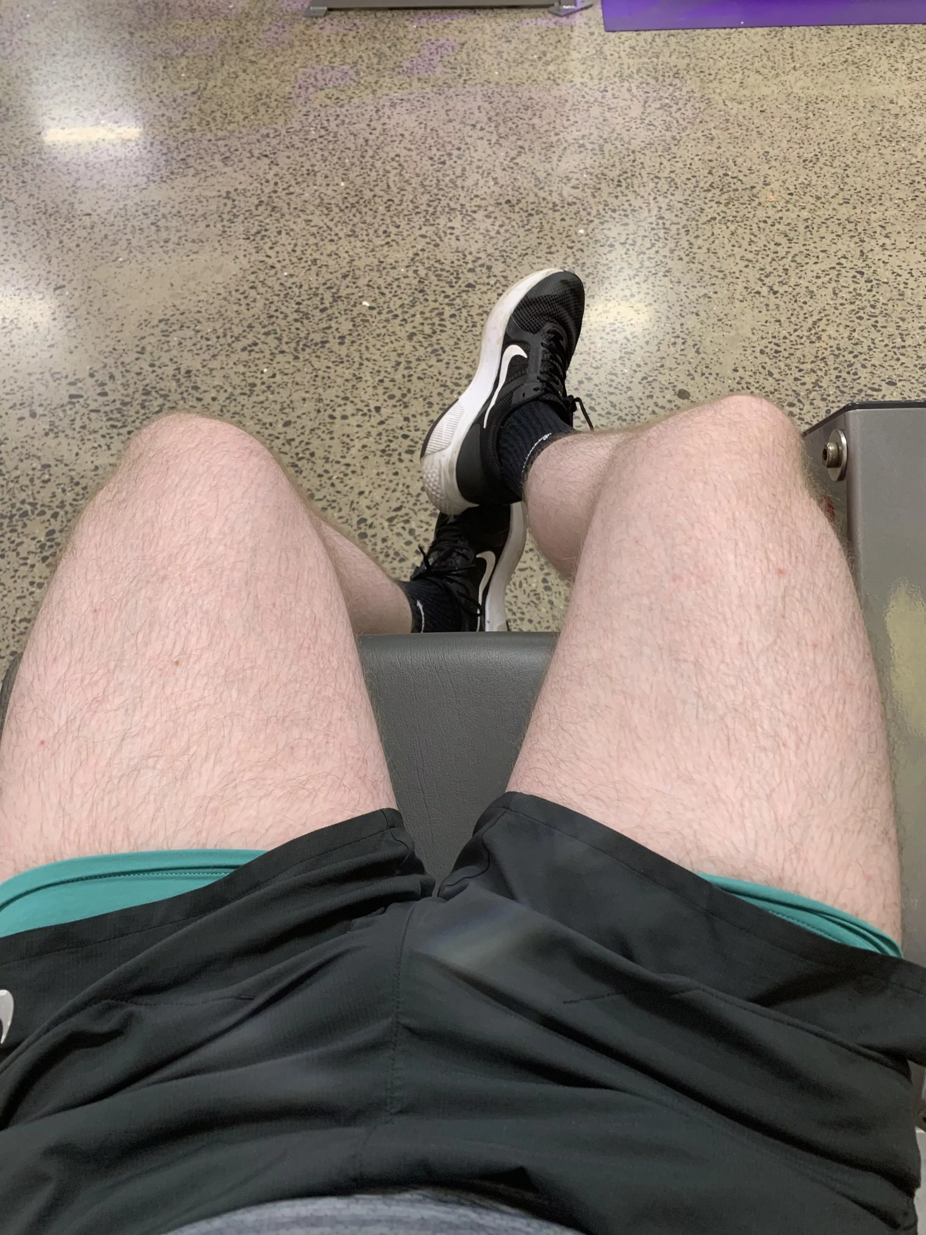 25 [M] Does anyone else like showing a bit of underwear in the gym?