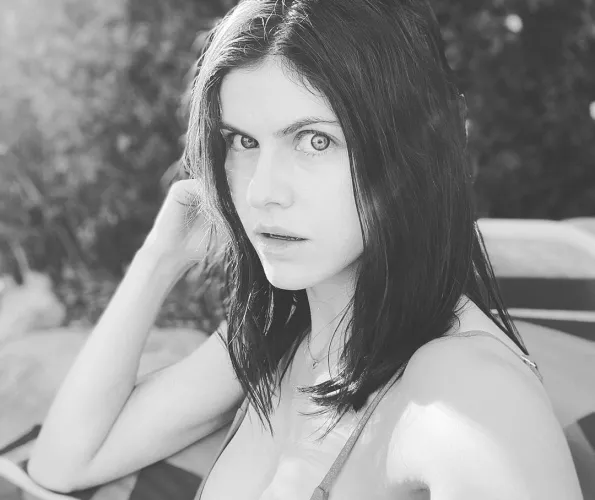 Alexandra Daddario (IG)