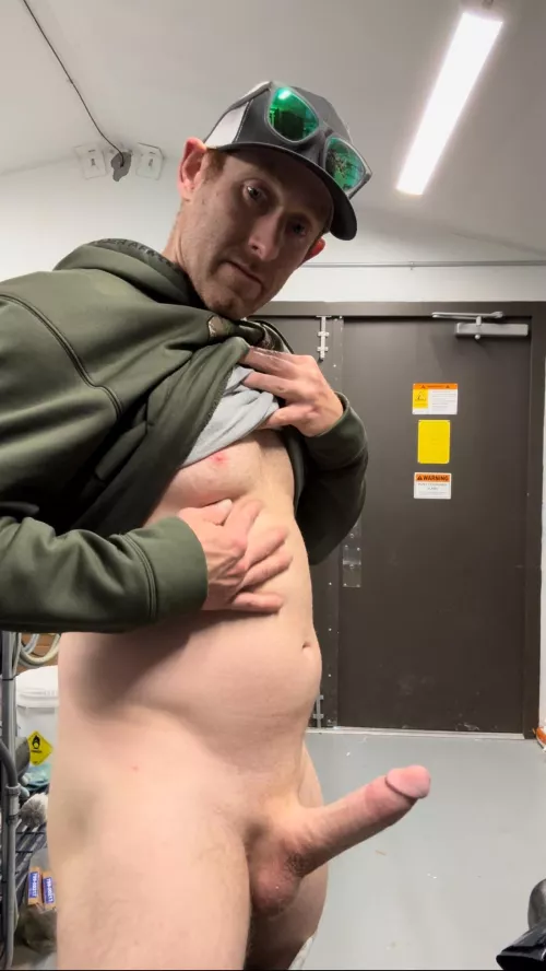 Any of you ladies want to come warm me up at work. Shoot me a message