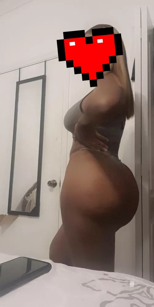 Craving a big dick. Live shows.