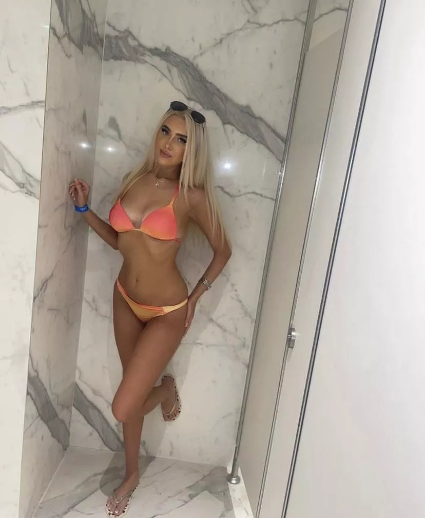 Do you like this bikini on me?