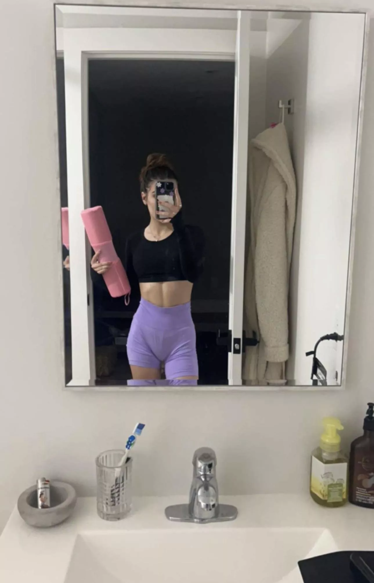 Do you like this colour on me? 💕