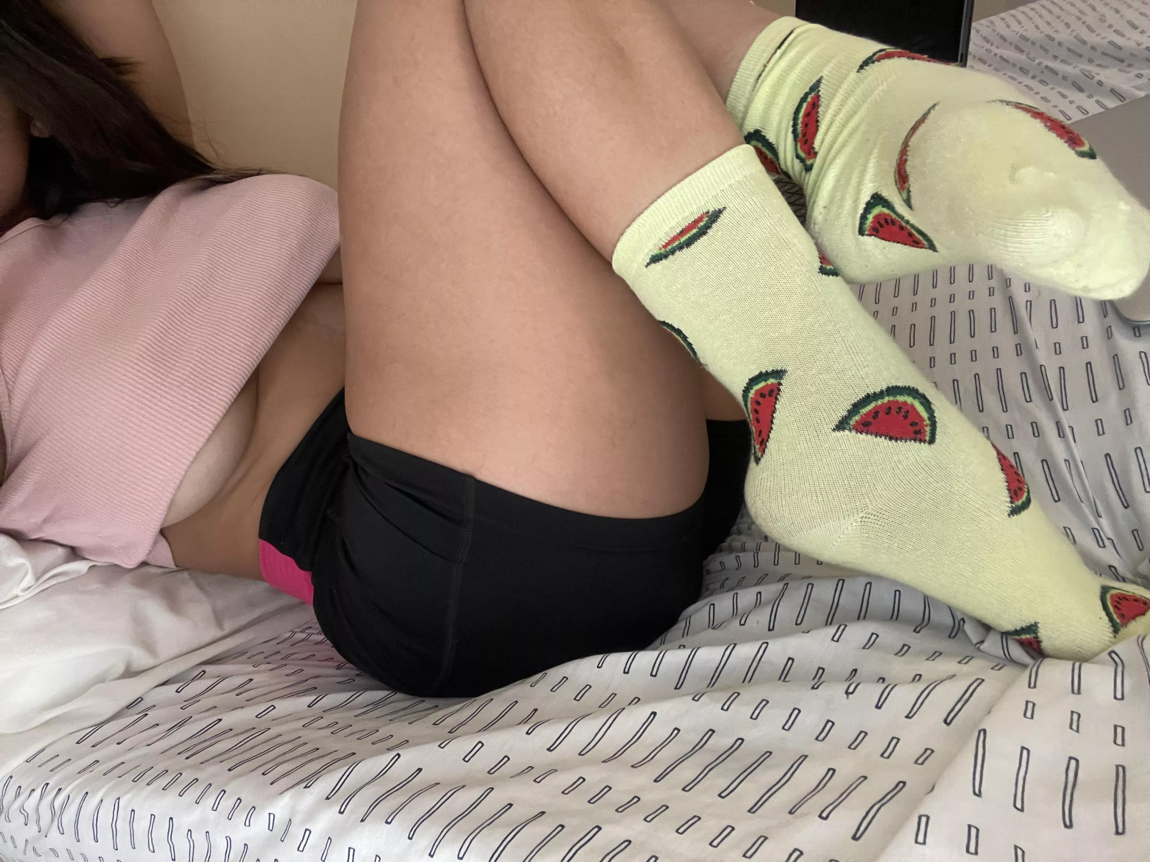 [f] come to bed! Let’s play