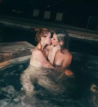 Hot tub kiss