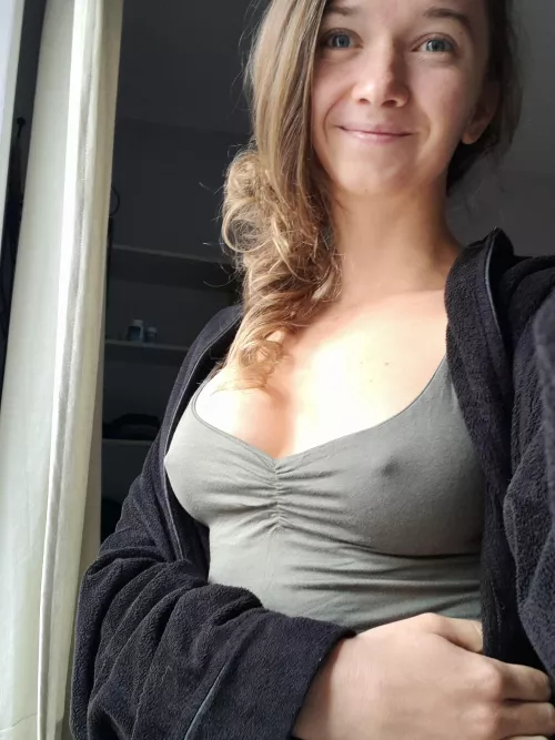 Just very casual photo... may you smile all day 😊 [f]