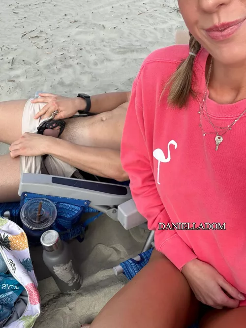 Locked up for a fun little beach day😋