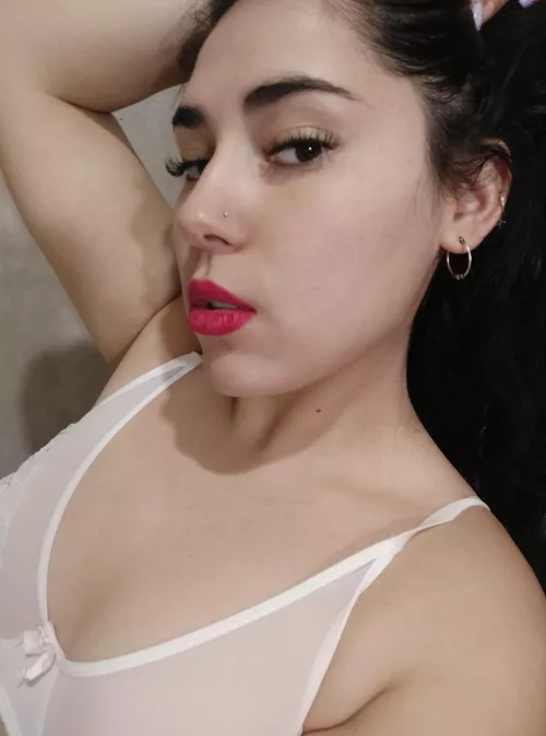 Se ve bien el color de labios?