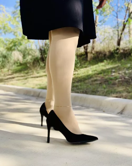 🥰Suede black 4” pumps.