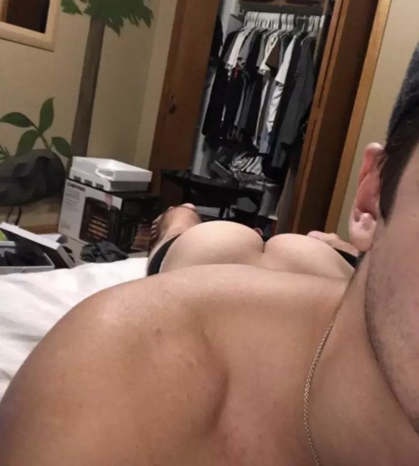 Twinks and twunks hmu