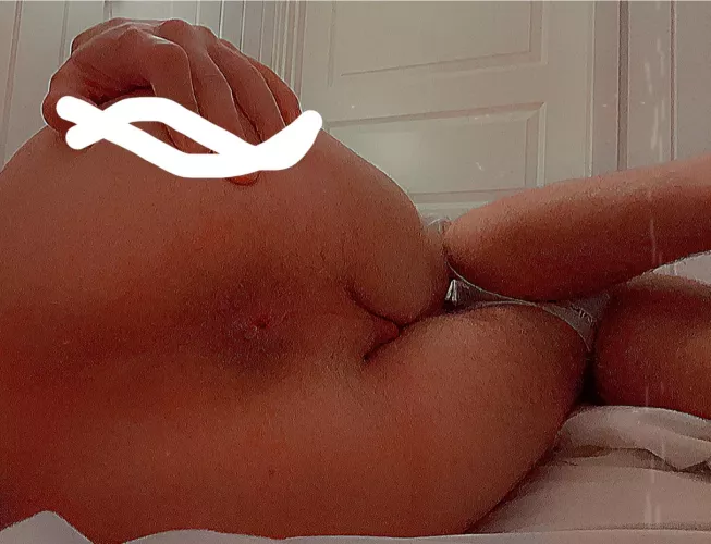 18 white skinny boi needs black meat. snap sllaskbden