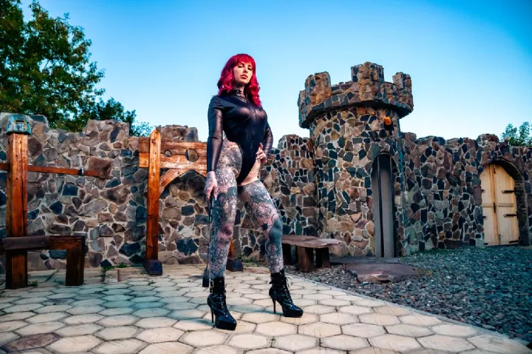 Are u waiting for me? Mommy is so horny now