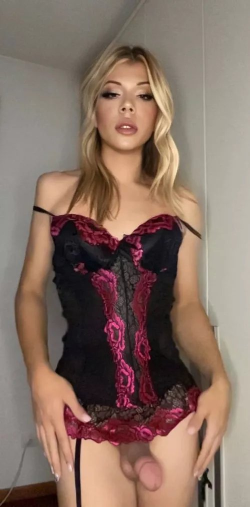 Do you accept dick pics from trans girl?