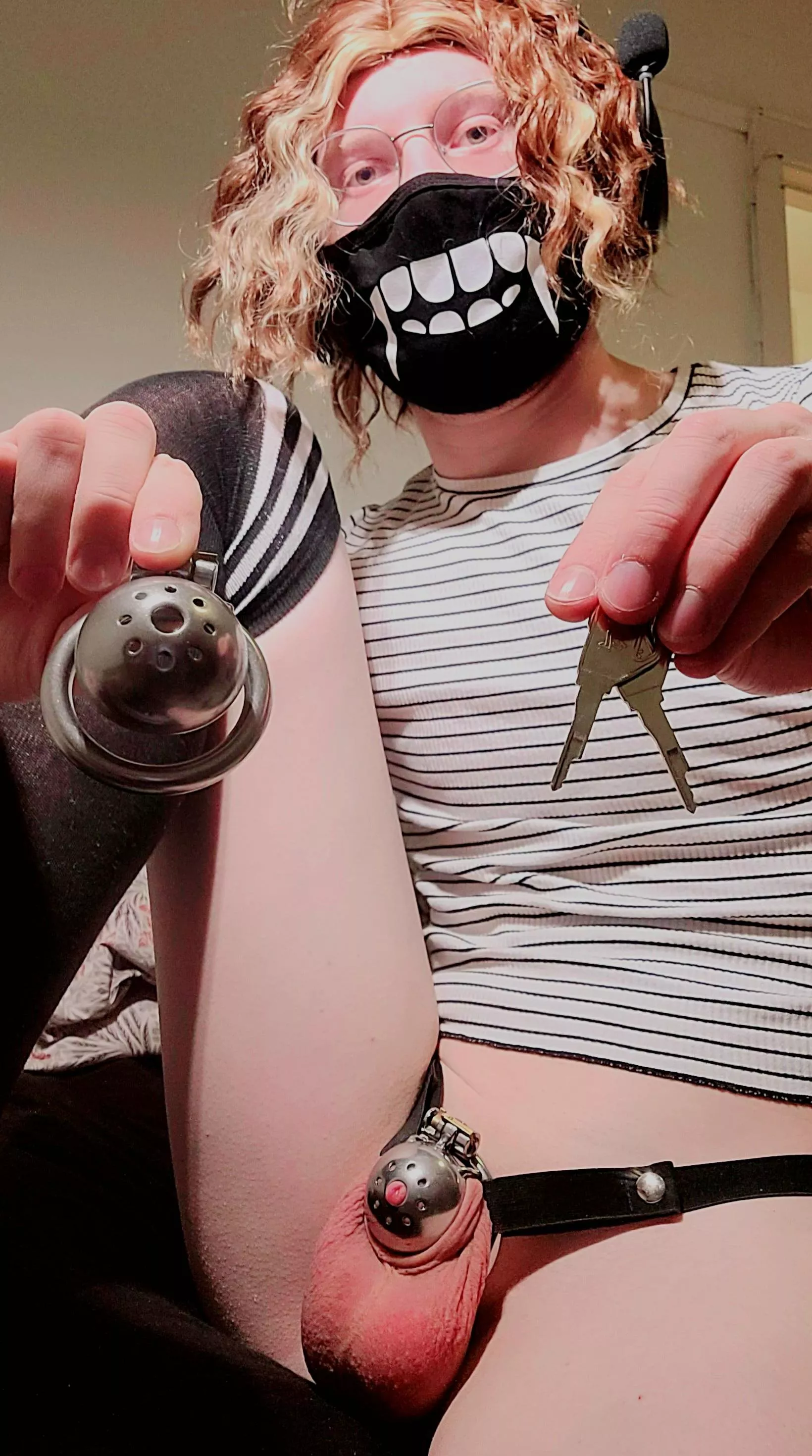 It is dangerous to cage alone, take this!