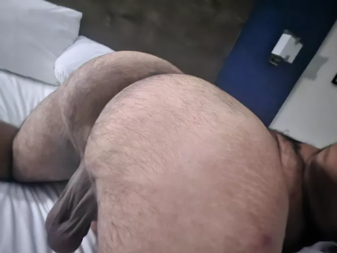 I've been bad, I need to be treated like the slut I am. Dm me