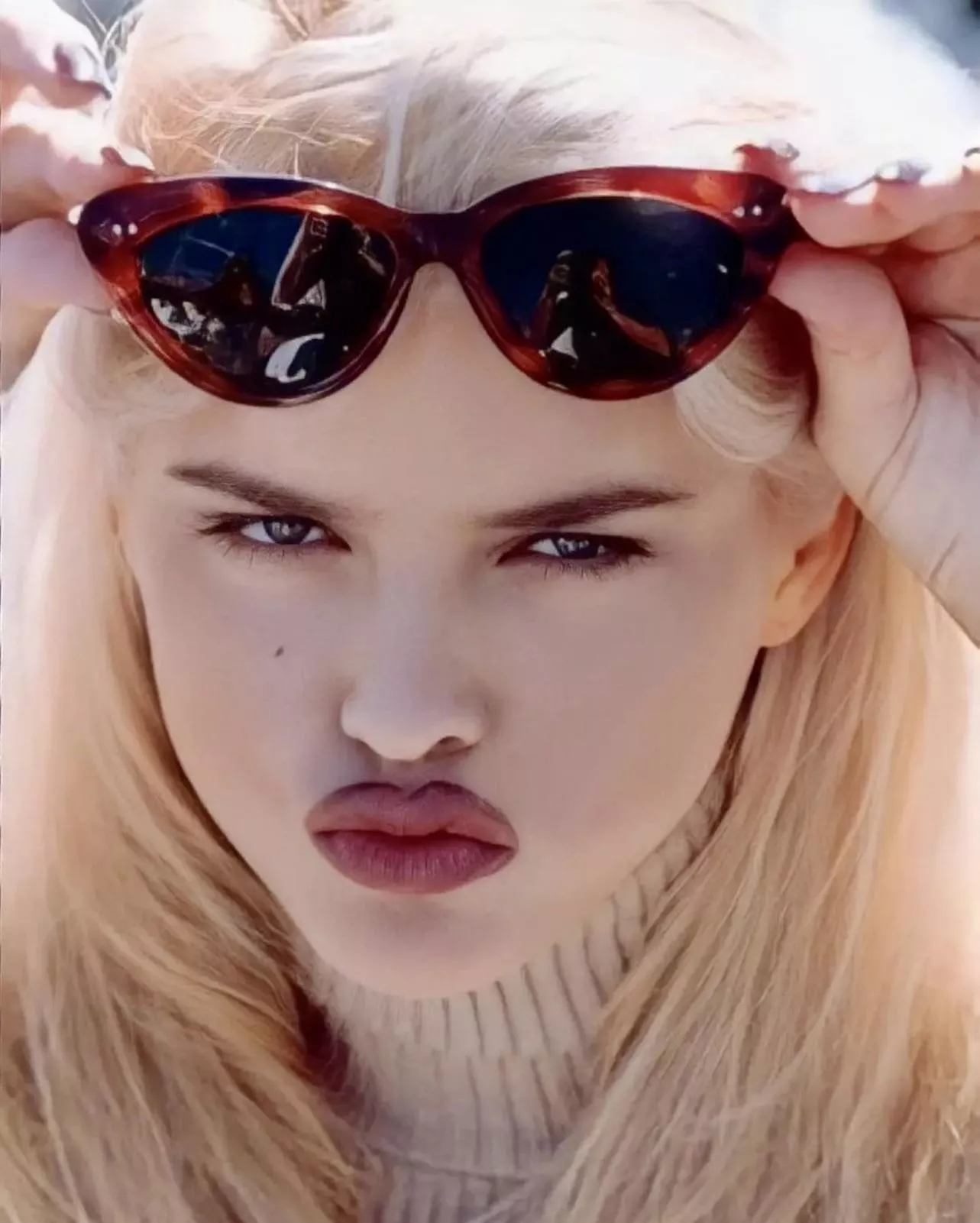 Anna Nicole Smith pout