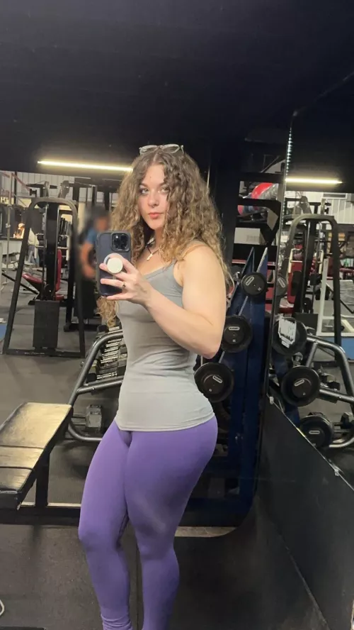 cut is going well, but my low appetite is causing my protein intake to dip :( despite that, my lifts are consistently getting better/going up!