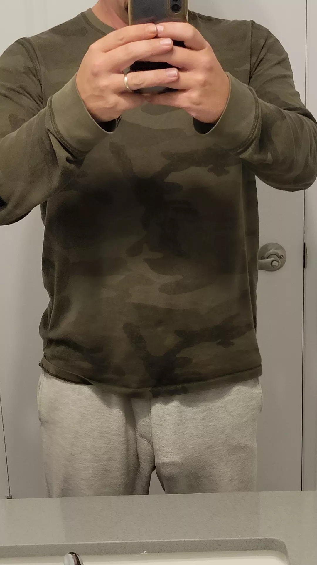 Do these sweats match ?