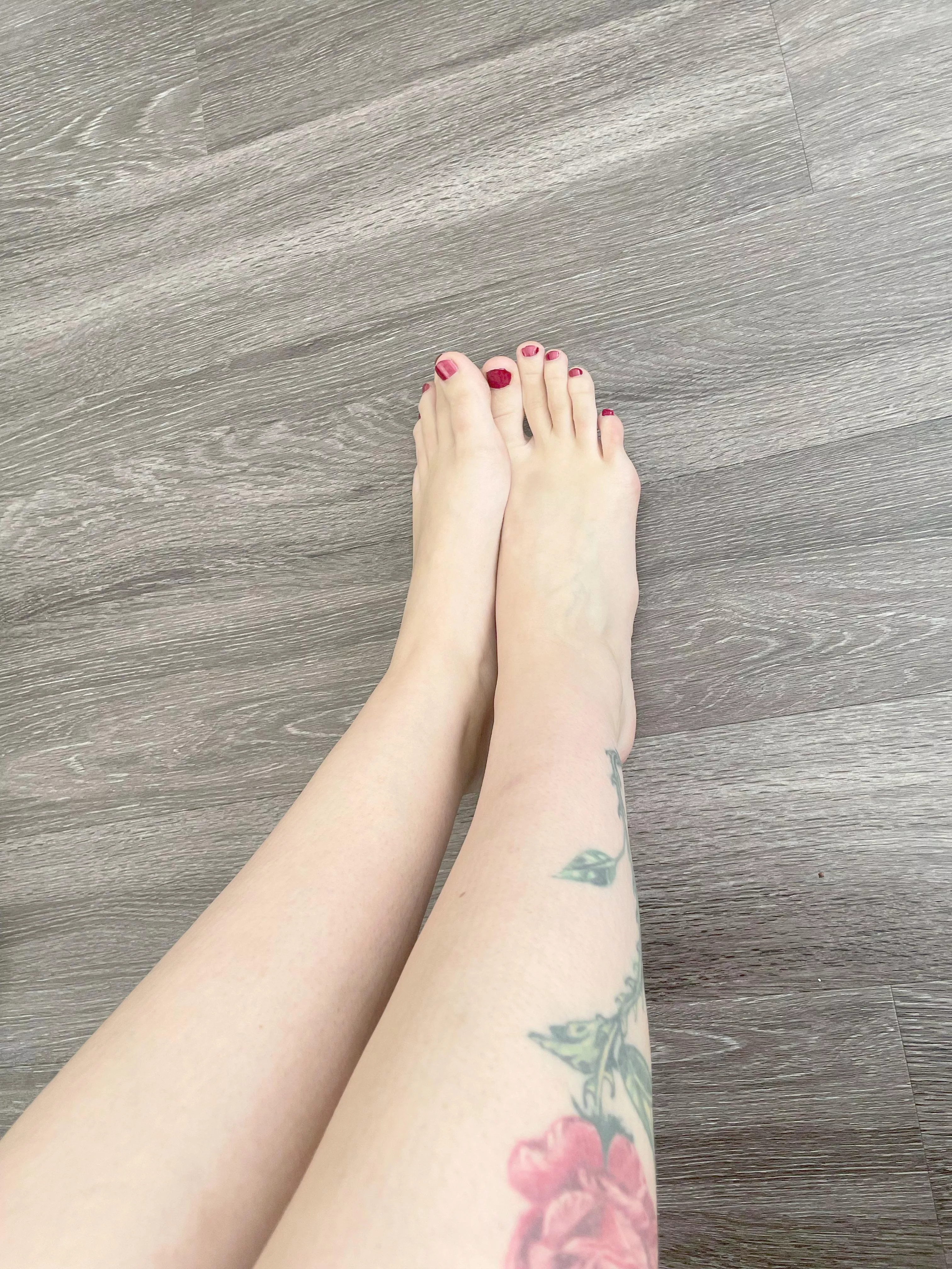 Do you like my long toes?