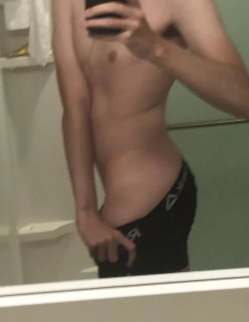 do you think i’m a prettyboy? :)